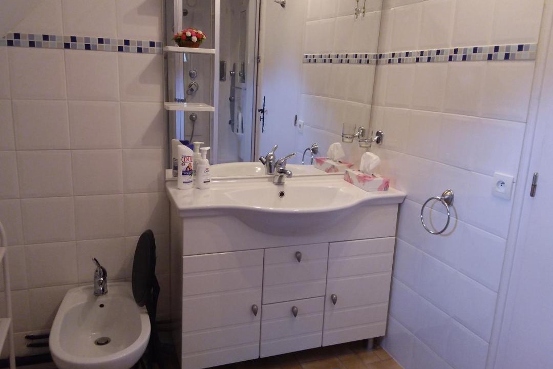 Photo of Bathroom in La Roche-l'Abeille