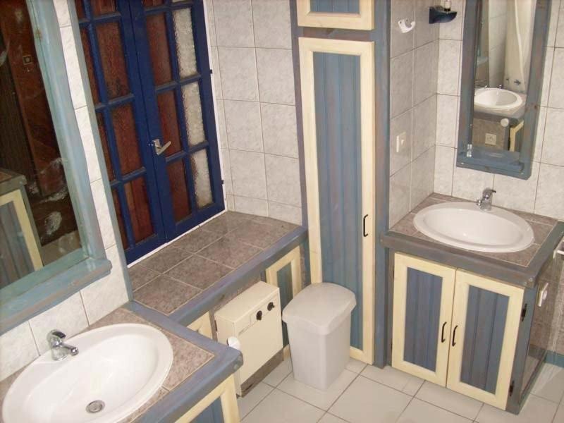 Photo of Bathroom in Sansais