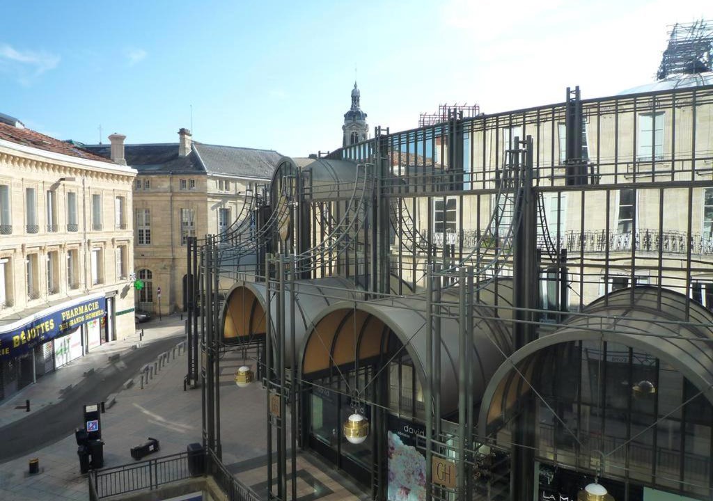 Photo of Buildings in Bordeaux Golden Triangle