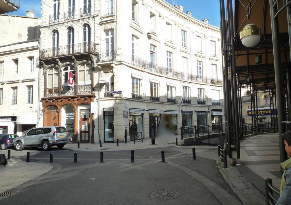 Photo of Buildings in Bordeaux Golden Triangle