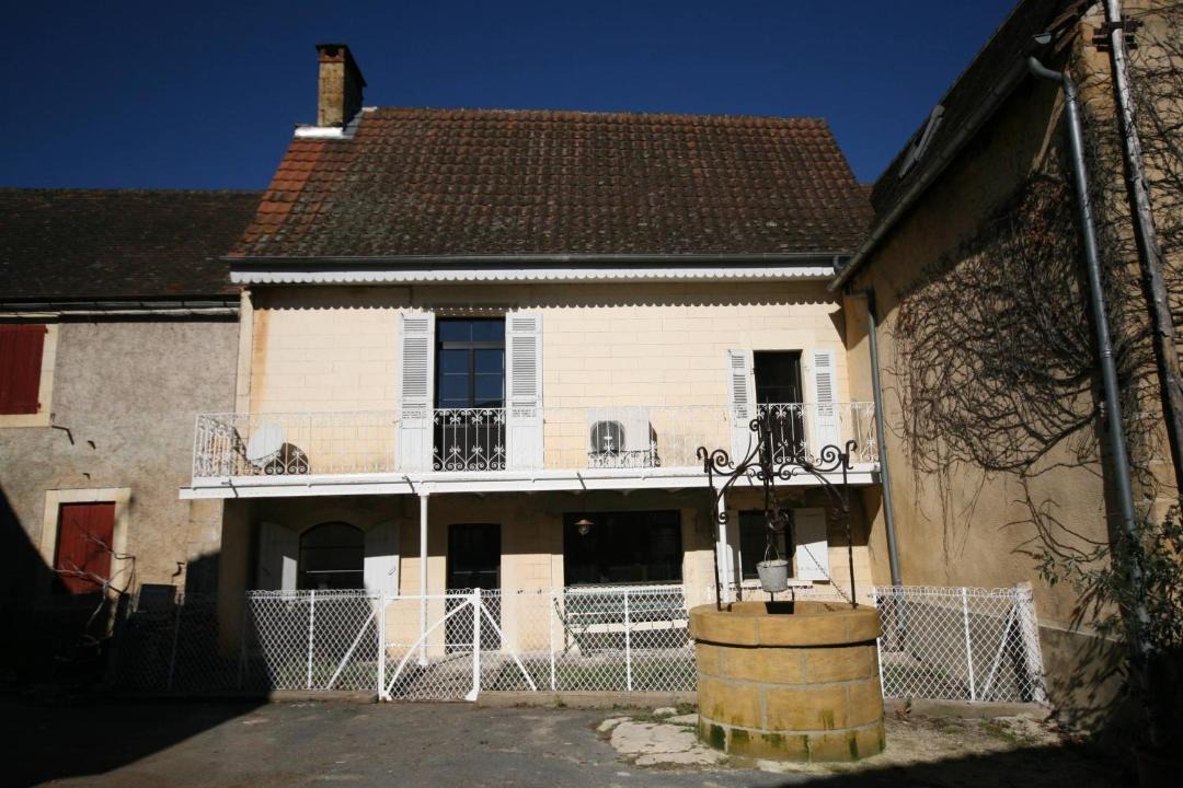 Photo of Buildings in Saint-Leon-sur-Vezere