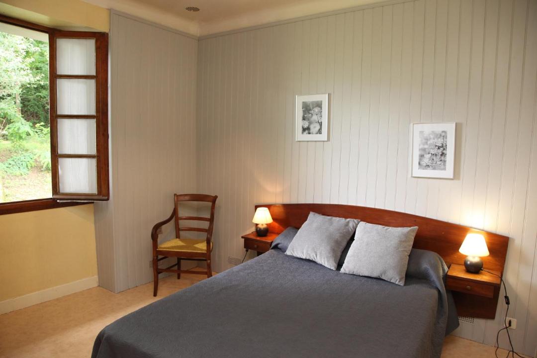 Photo of Bedroom in Saint-Michel