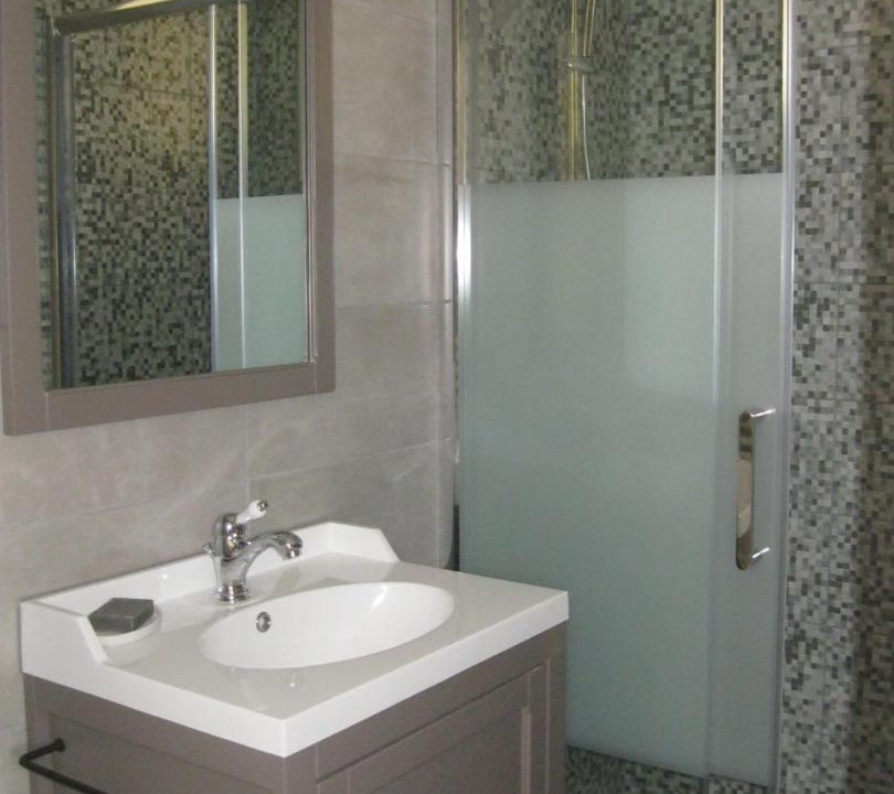 Photo of Bathroom in Chauvigny