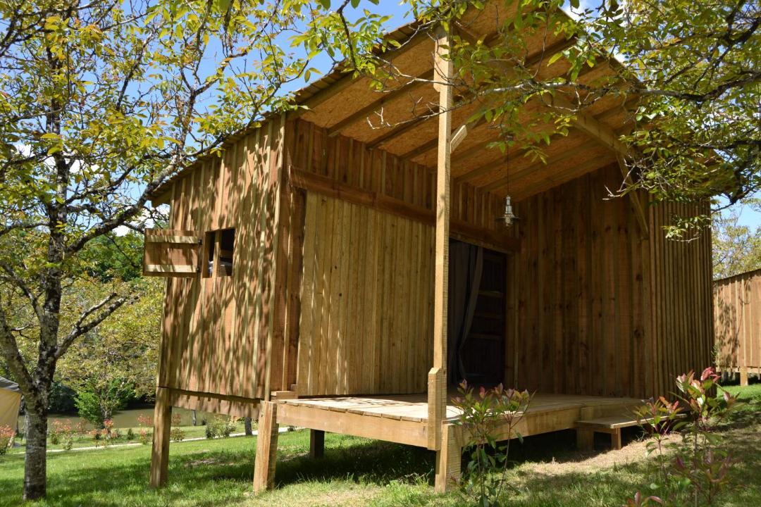 Photo of Buildings in Les Leves-et-Thoumeyragues