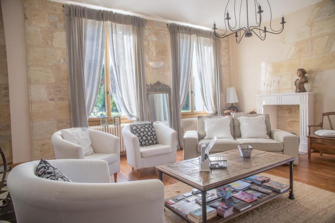 Photo of Livingroom in Saint-Androny