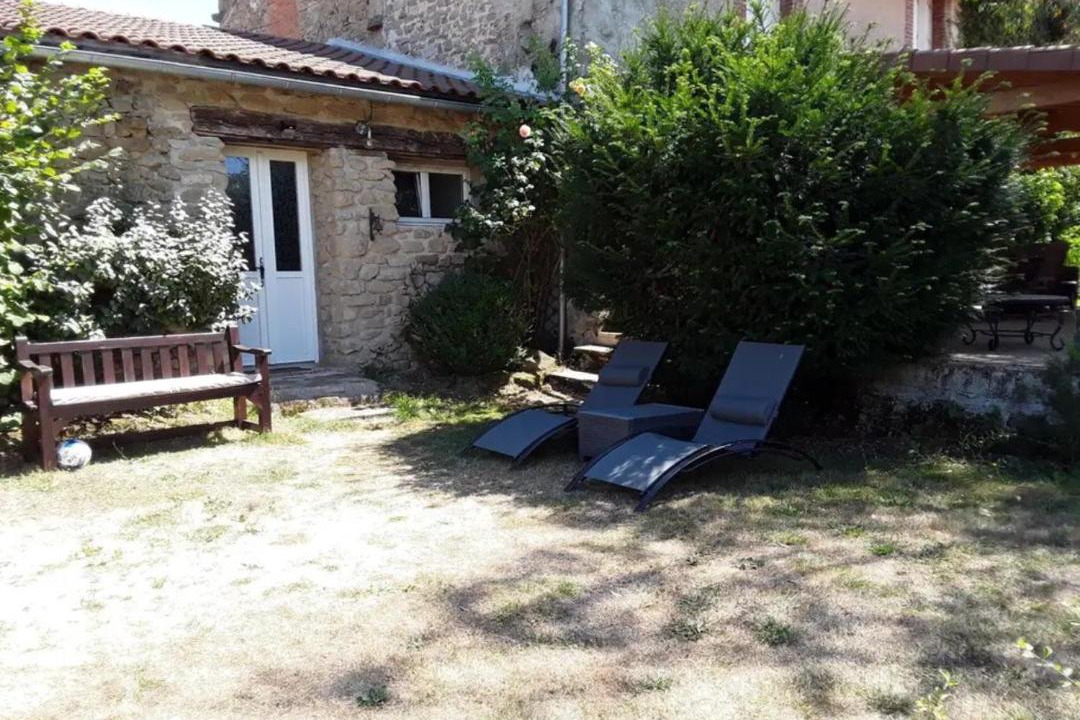 Photo of Buildings in Chateauponsac