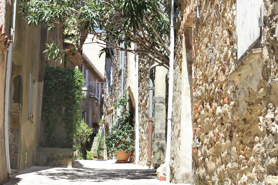 Photo of Buildings in Gassin