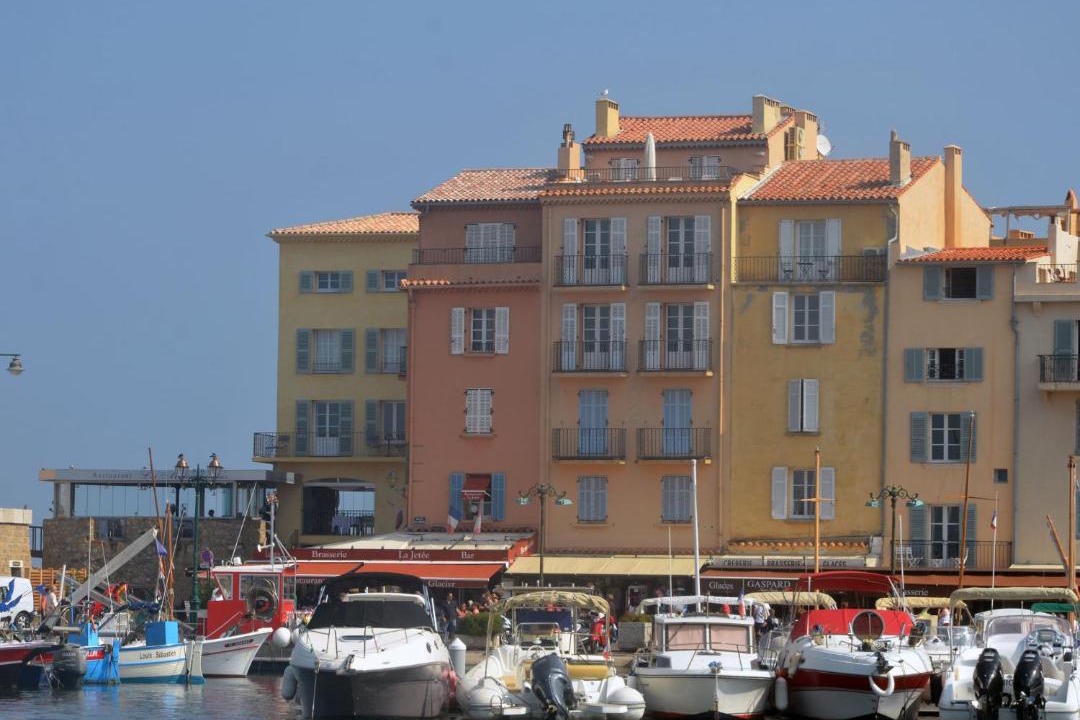 Photo of Buildings in Gassin