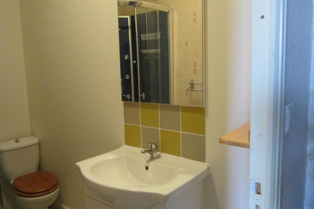 Photo of Bathroom in Parcoul-Chenaud