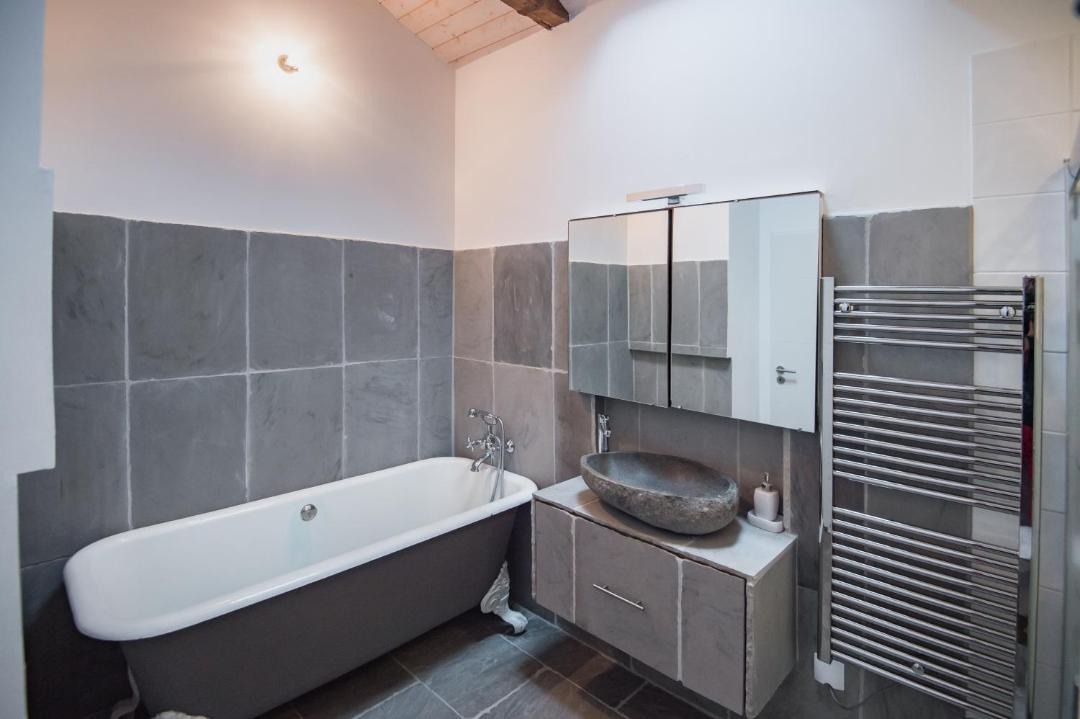 Photo of Bathroom in Amou
