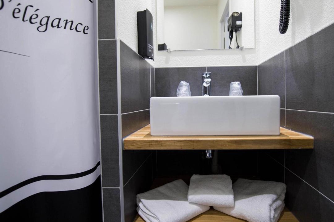 Photo of Bathroom in Villenave-d'Ornon