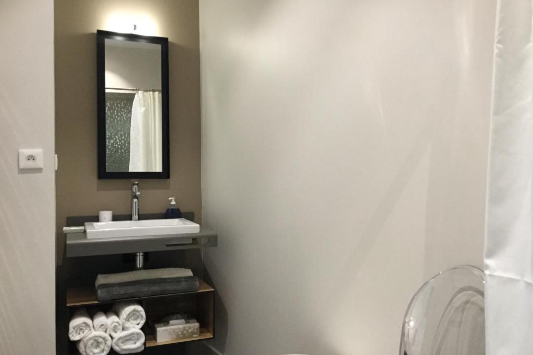 Photo of Bathroom in La Rochelle City Centre