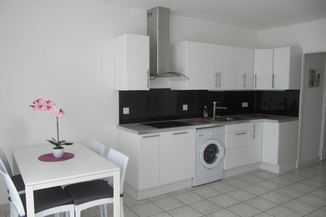 Photo of Kitchen in Saint-Medard-en-Jalles