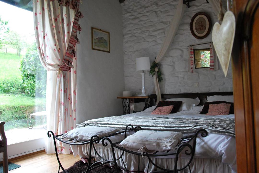 Photo of Bedroom in Sare