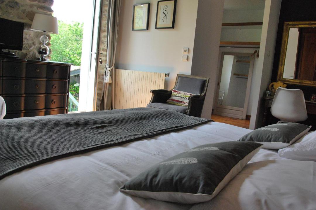 Photo of Bedroom in Sare
