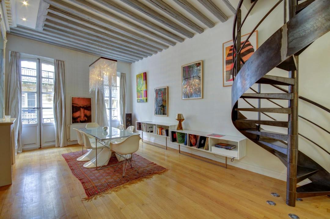 Photo of Livingroom in Hotel de Ville - Quinconces