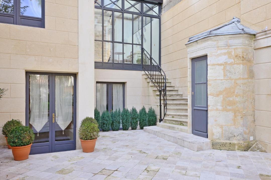 Photo of Patio Balcony in Saint Seurin - Fondaudege