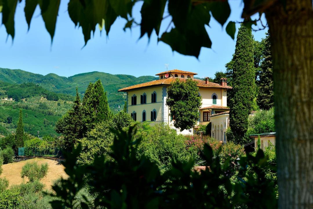 Photo of Buildings in Saturnana