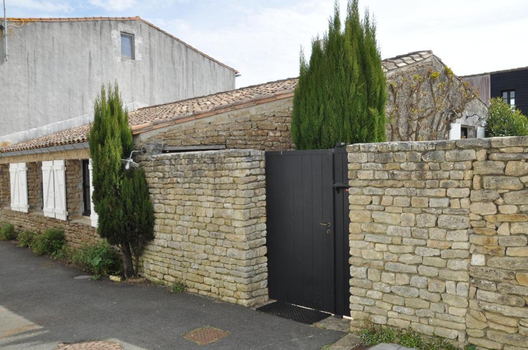 Photo of Buildings in Les Portes-en-Re