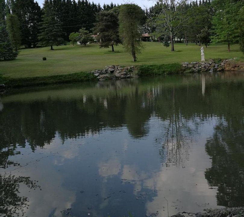 Photo of Others in Lamothe-Montravel