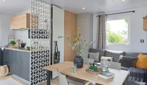 Premium Mobile Home (4 Adults)