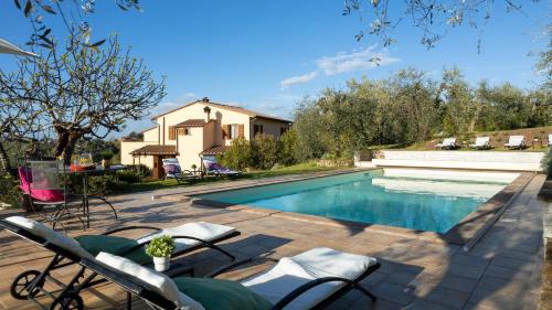 Six-Bedroom Villa 