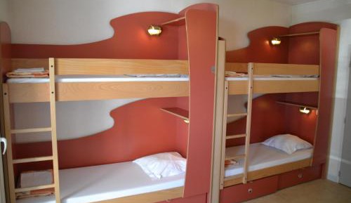 Quadruple Room with Private Bathroom