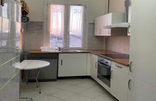La Joliette Apartment | Vrbo Property