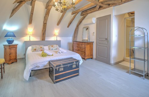 Neuvic Cottage | Cottage 'Moulin De Villeverneix' with Private Garden, Wi-Fi and Air Conditioning