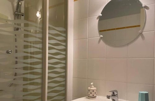 Angoume House | Guest House 'Chambre D'hôtes Edelweiss' with Mountain View, Wi-Fi and Air Conditioning