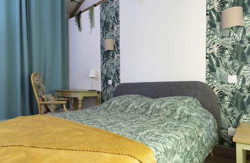 Naujan-et-Postiac House | Vrbo Property