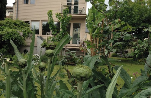 Tour Chabot Gavacherie Bed & Breakfast | Chambre d'hôte L'horizon 33m2, waterfront, free parking 5mn from Les Halles