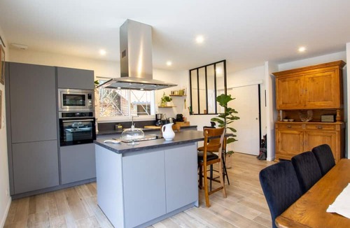 Chateau-l'Eveque Cottage | Independent house with private pool, Wi-Fi and air conditioning