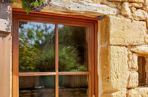 Vitrac House | The Troglodyte cave Suite